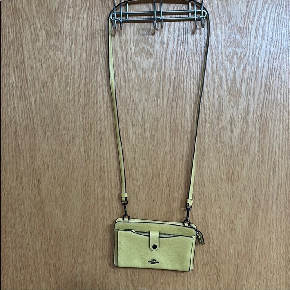 Coach Yellow Leather Crossbody Bag w/ detachable strap and pouch EUC